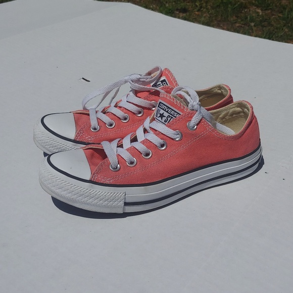 Converse Shoes - Salmon Converse lows